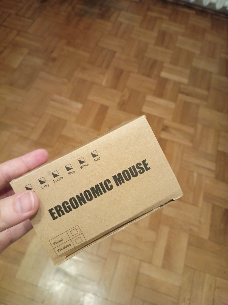 Przewodowa pionowa / ergonomiczna myszka