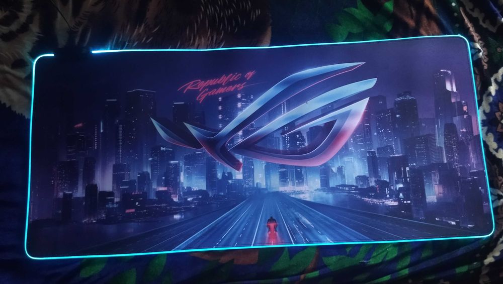 Ігровий килимок для миші з підсвіткою Neon City ( 900x400)