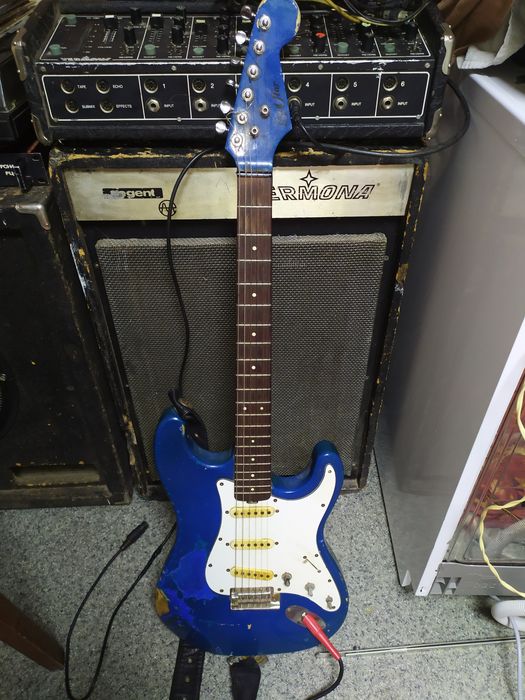 Электрогитара LeadStar