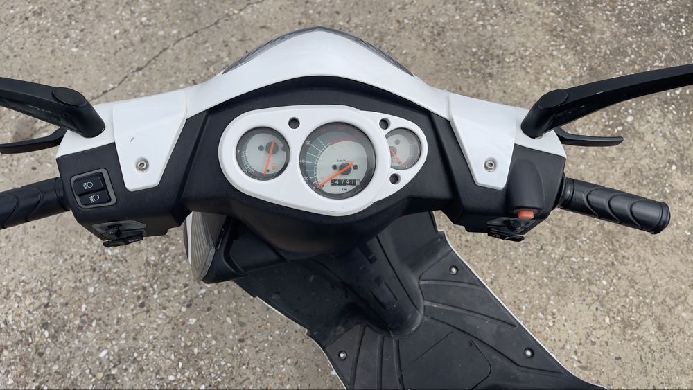 Scooter 125cc como nova