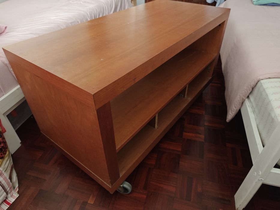 Móvel de TV em cerejeira