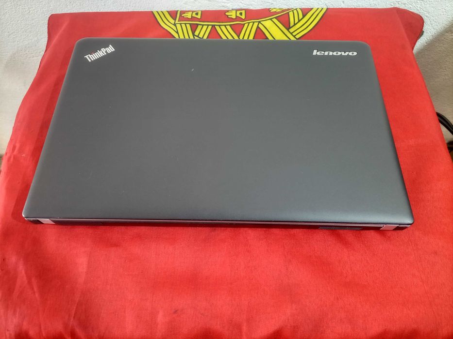 Lenovo Core i3 8100/Ram 16GB/SSD 250GB/+Monitor