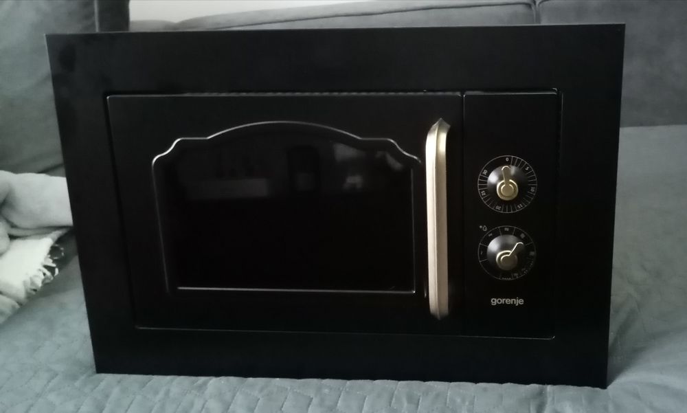 Мікрохвильова піч gorenje BM235CLB