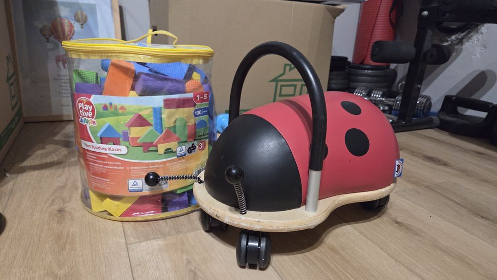 Jeździk biedronka i klocki piankowe