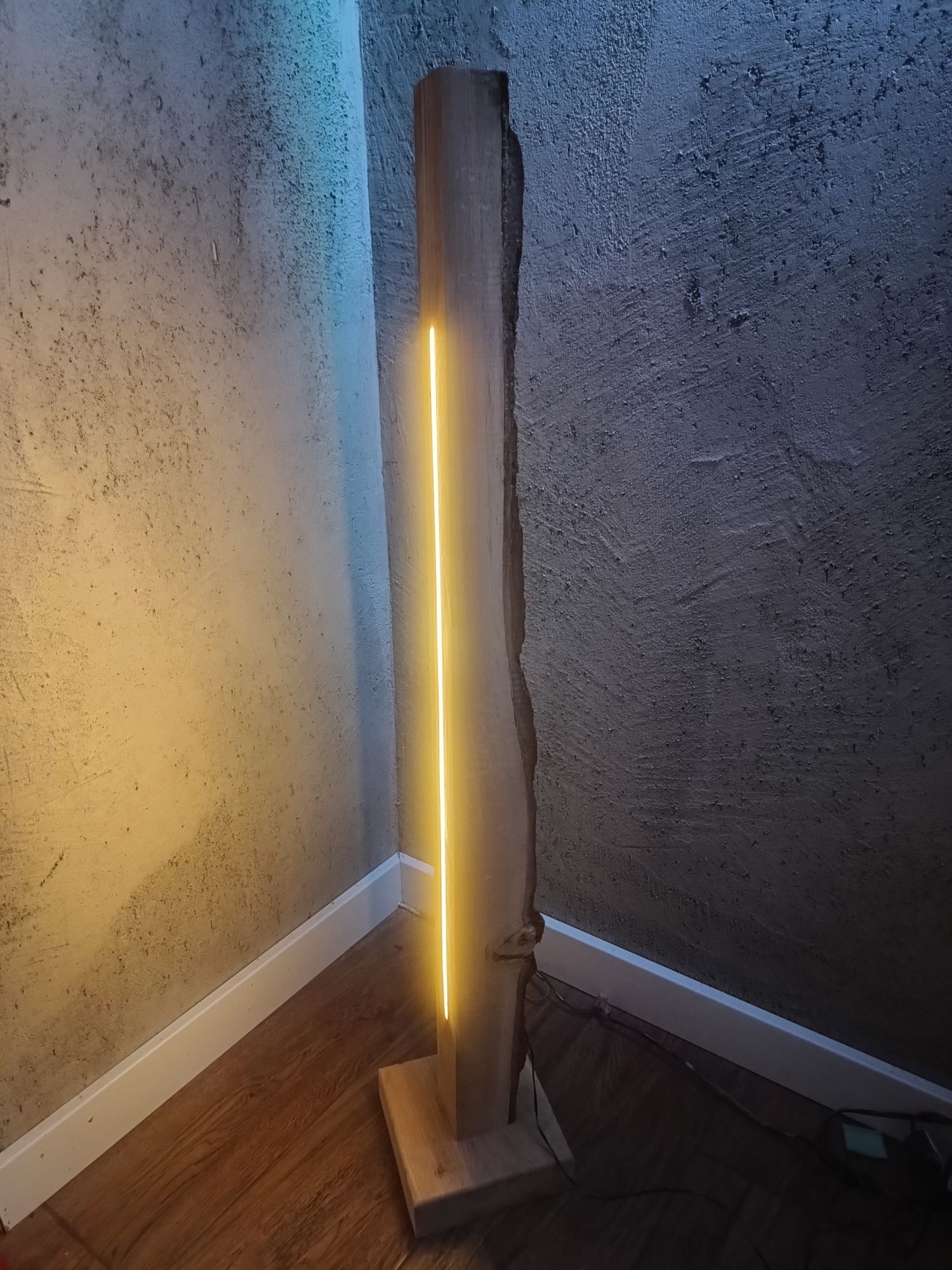 Lampa podłogowa Lukas