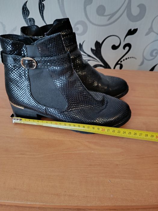 Жіночі сапожки шкіра