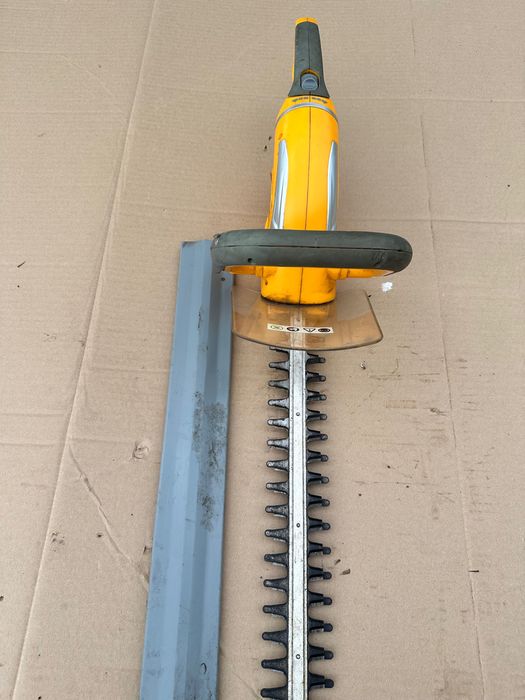 Nożyce do żywopłotu Na akumulator baterie Różne 100 zł szt.