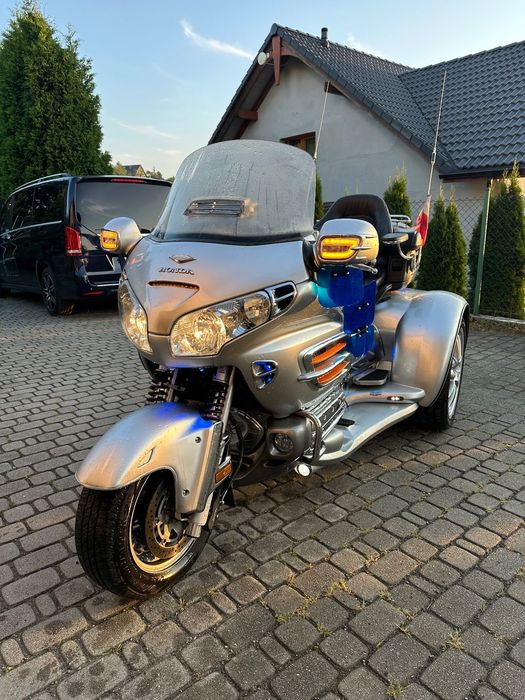Honda GL Honda GL 1800 Gold wing TRIKE trajka