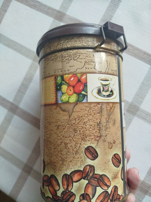 Puszka na kawę zamykana retro mapa  600 ml