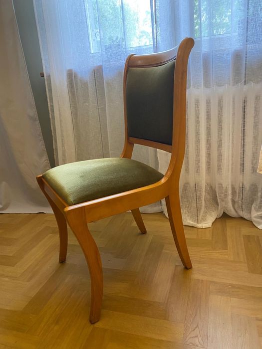 Stół z litego drewna + 8 krzesel