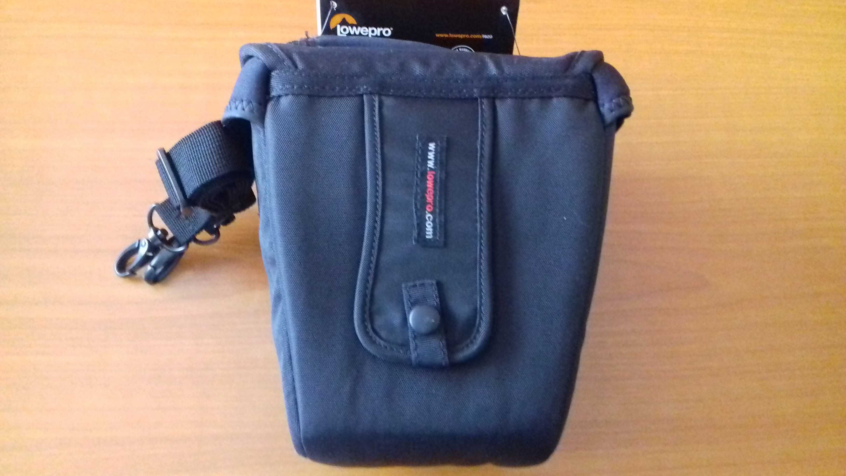 Bolsa para máquina fotográfica Lowepro NOVA