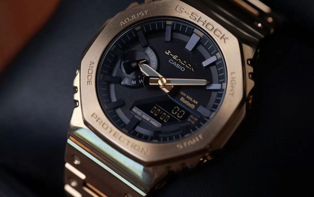 Продаю свои часы Casio G-Shock GM-B2100GD-9A