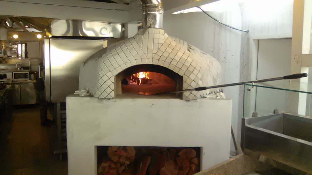Италлианские печи для выпечки пицц и хлебобулочных изделий.