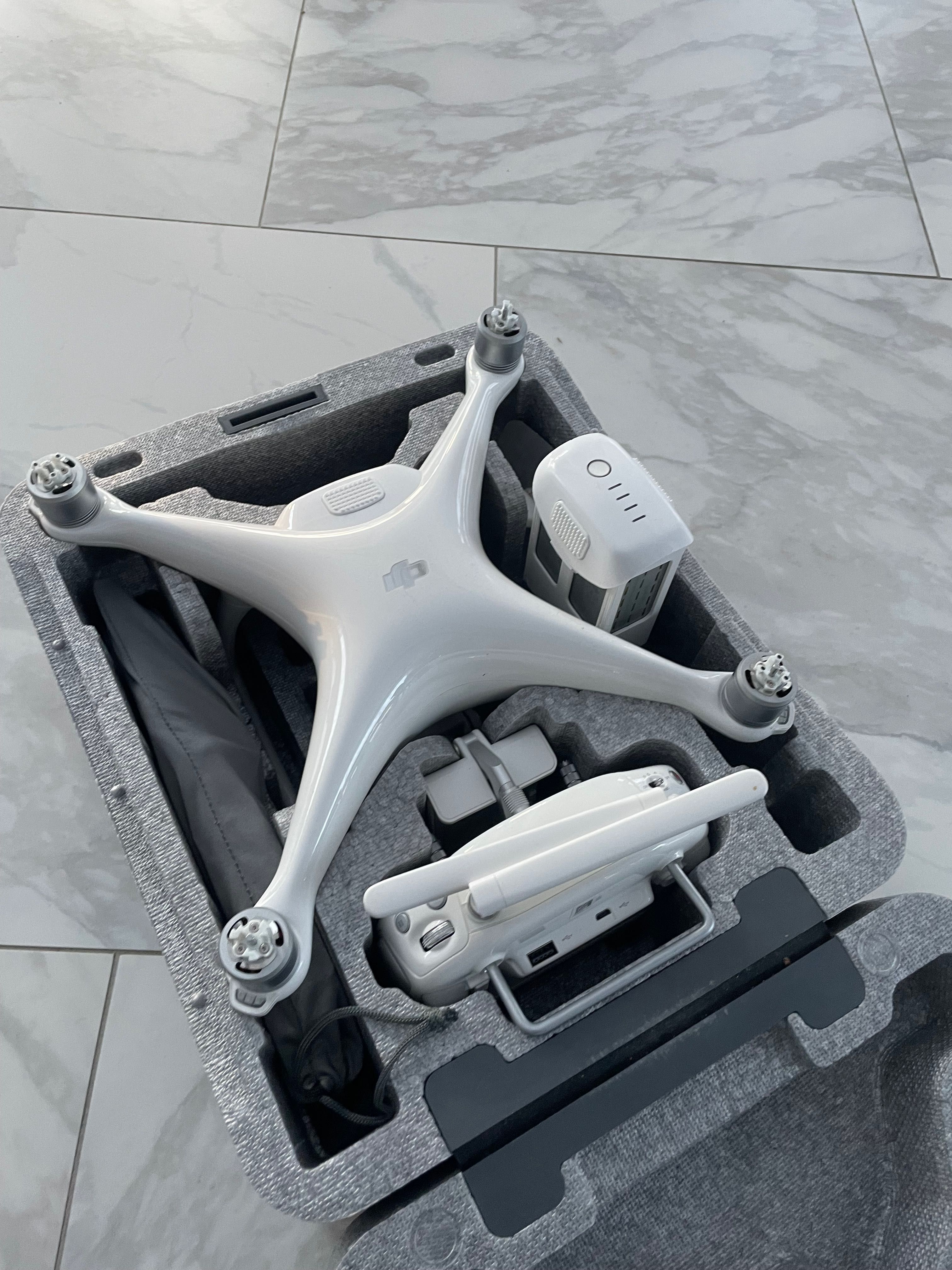 Dron DJI phantom 4 2 baterie