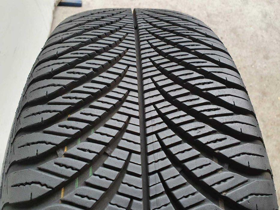 4x Goodyear Vector 4Seasons Gen 2  215/55r17  8mm
