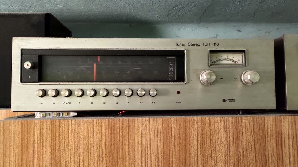 Tuner stereo UNITRA DIORA TSH-110