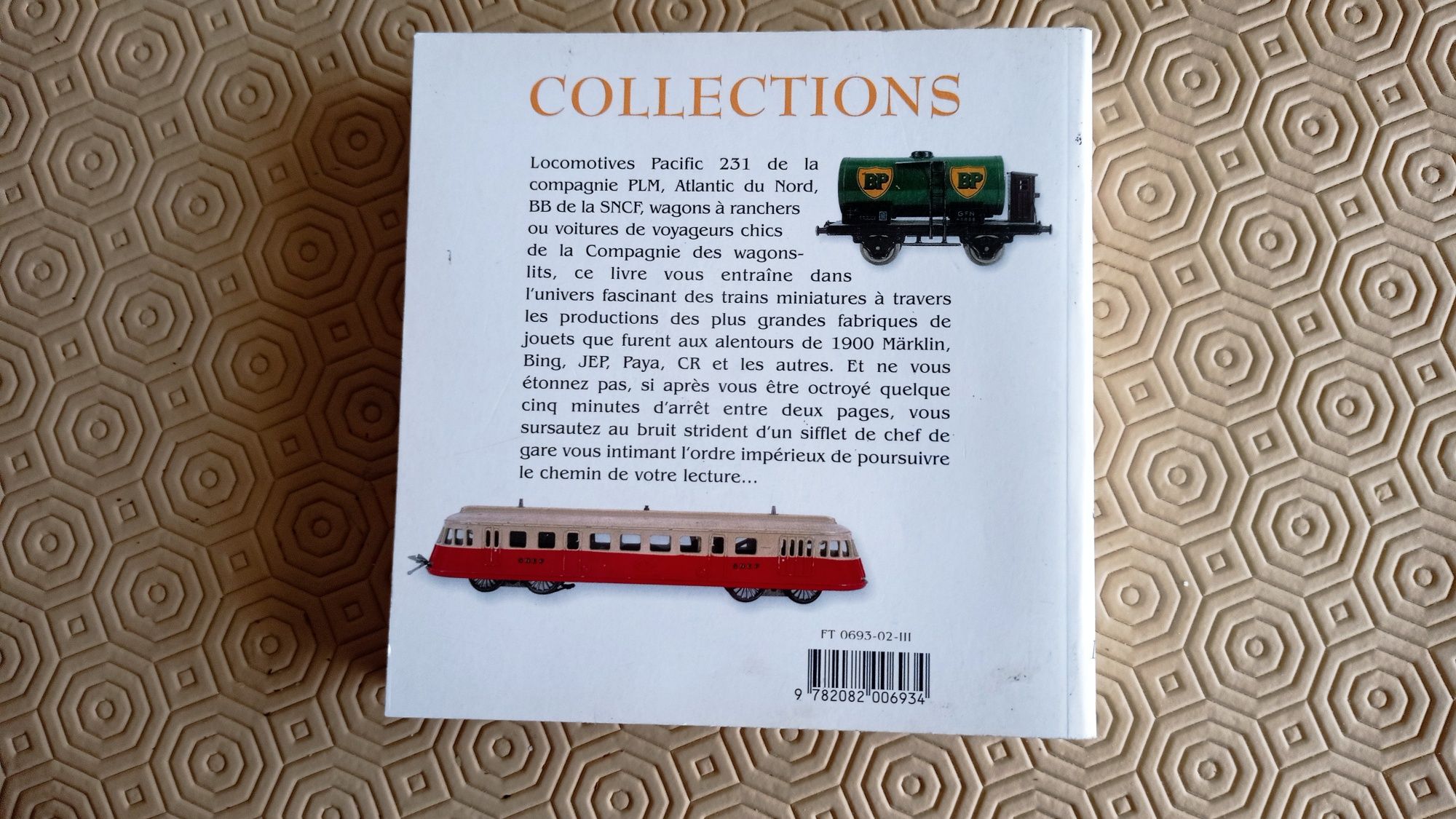 Livro sobre comboios