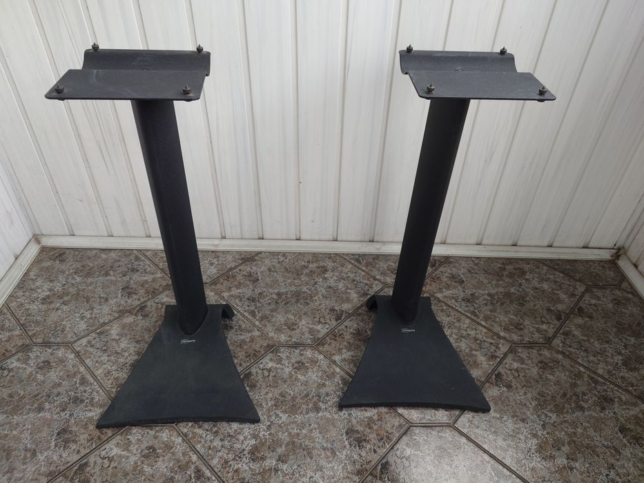 Стійки під акустичну Vogel's