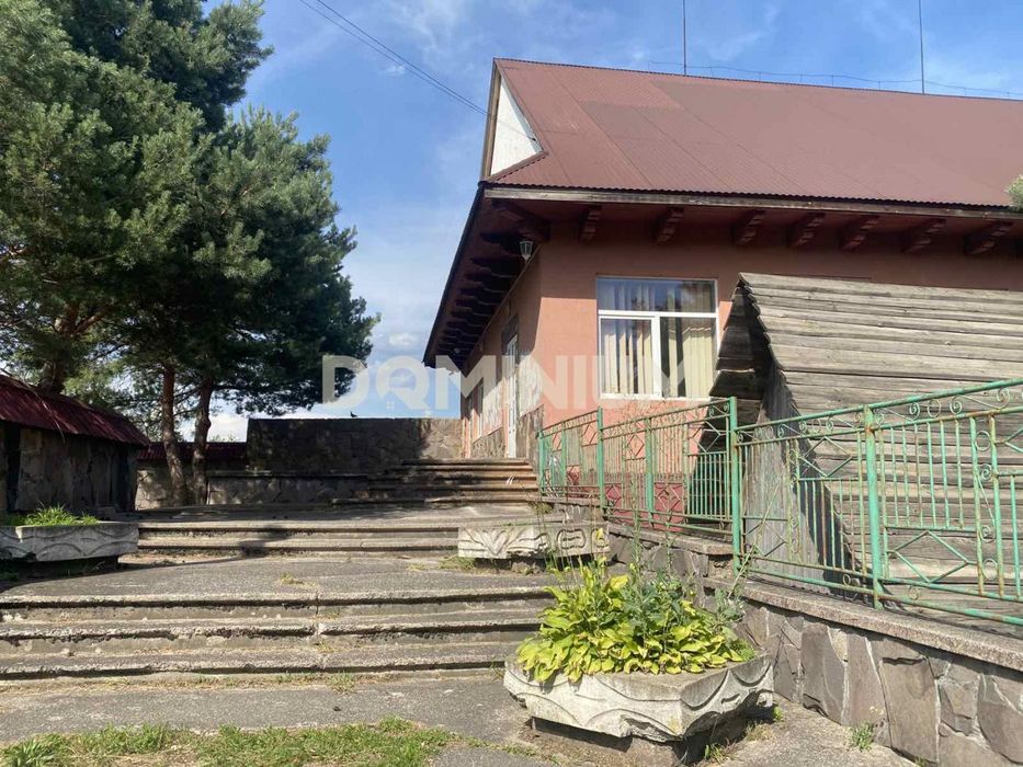 Продається торговий комплекс "Чорна гора" в с. Мала Копаня