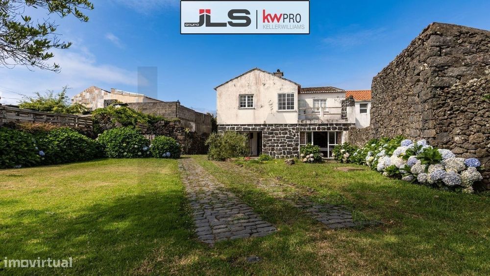 Venda de Casa Estilo Rústico – Pico da Pedra, Ilha de São Miguel Aç