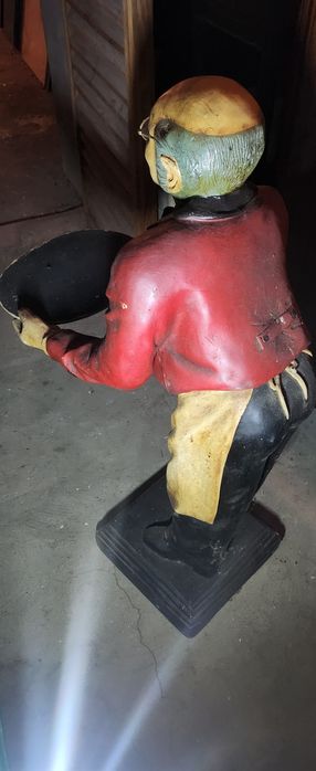 Mordomo com 90cm em bom estado para decoração restaurante cafe ou casa