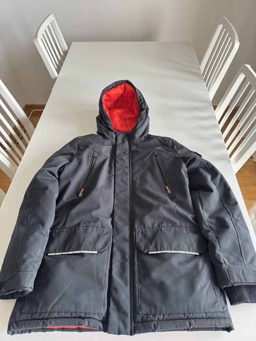 Blusao com capuz preto 11-12 anos