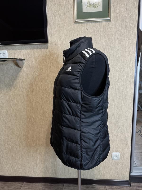 Пухова безрукавка , жилетка  adidas, оригінал