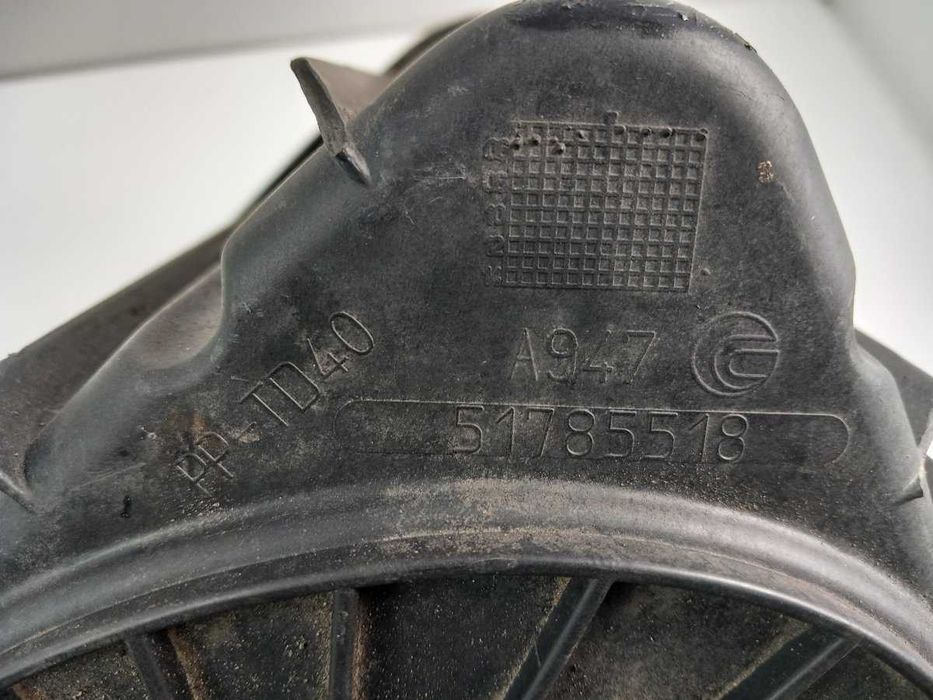 Alfa Romeo 159 1.9 Jtd Obudowa Filtra Powietrza 51785518