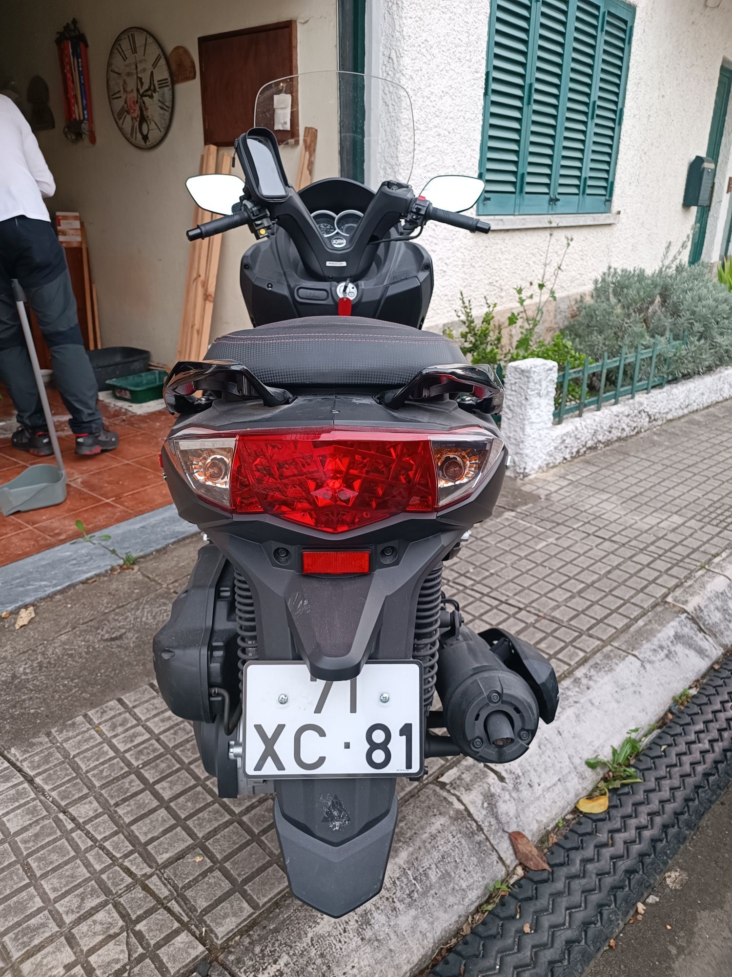 Maxi scooter Sym GTS 125i