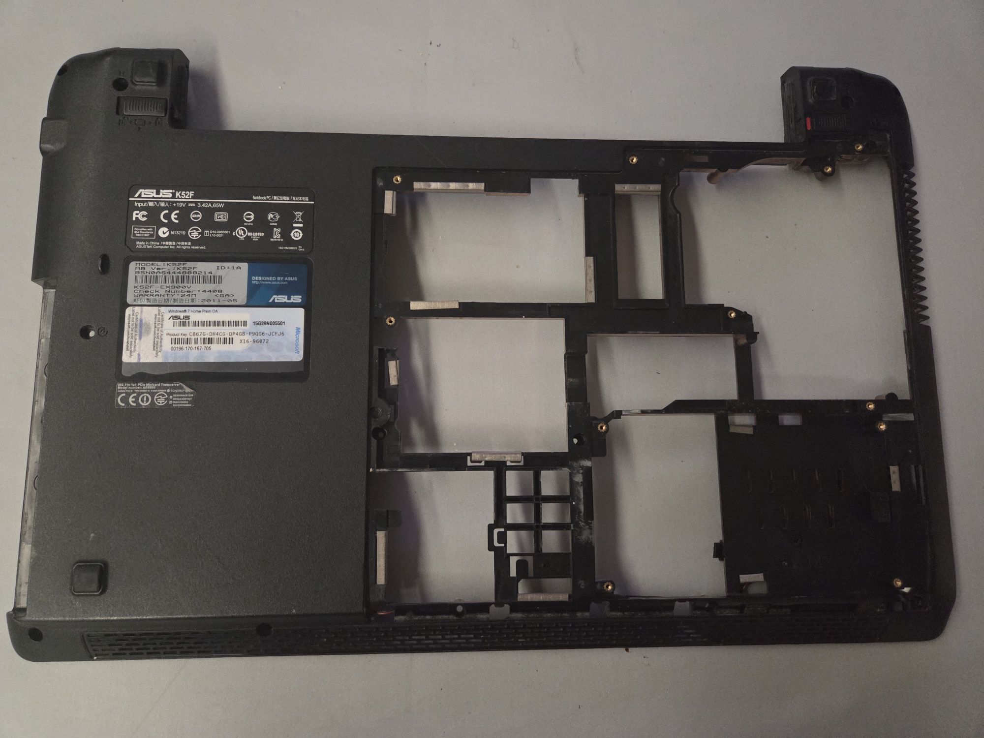 Sprzedam dolną klapę do laptopa ASUS K52F