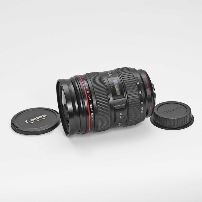 Lente Canon EF 24-70mm f/2.8 L USM com Parasol em excelente estado