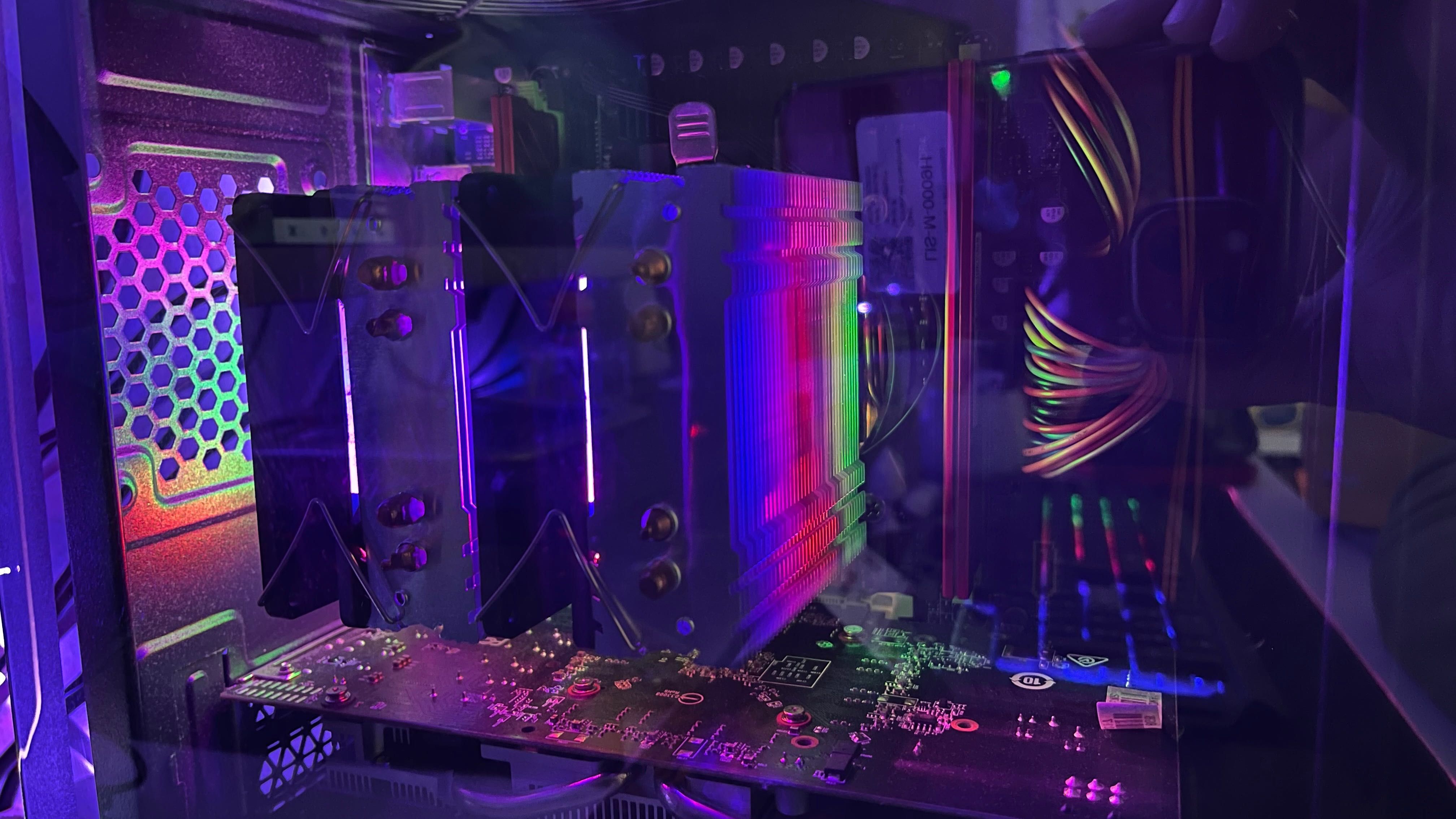 PC Gaming Potente à venda - preparado para os jogos mais exigentes!