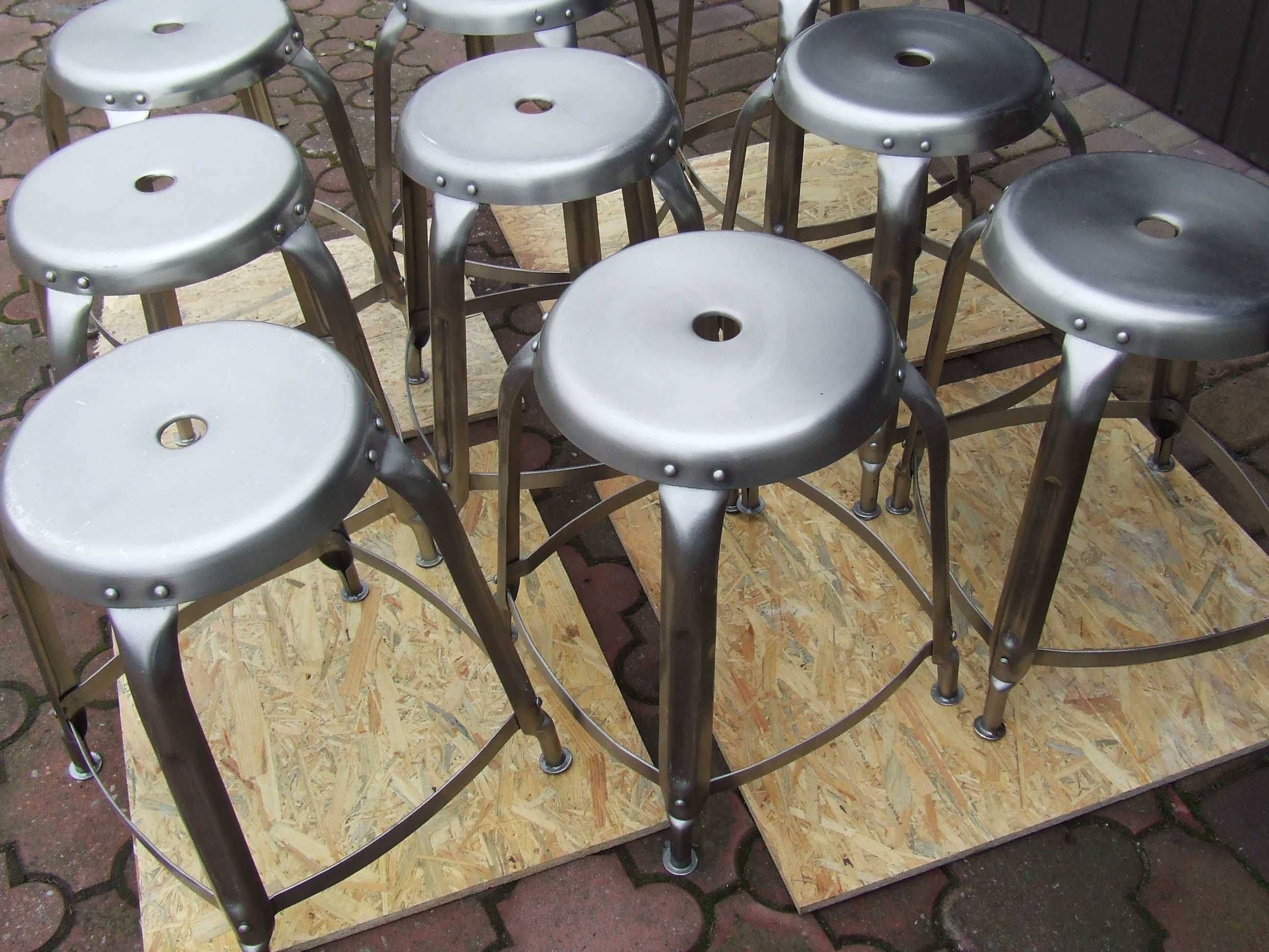 Taboret metalowy. Define House Doctor