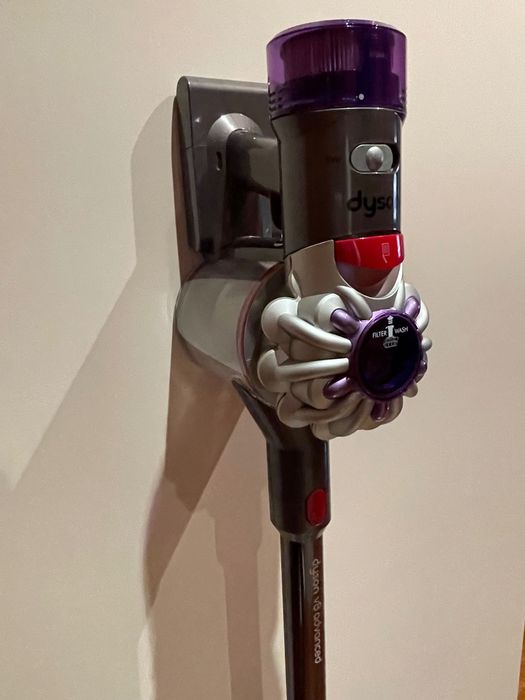 Dyson V8 Advanced