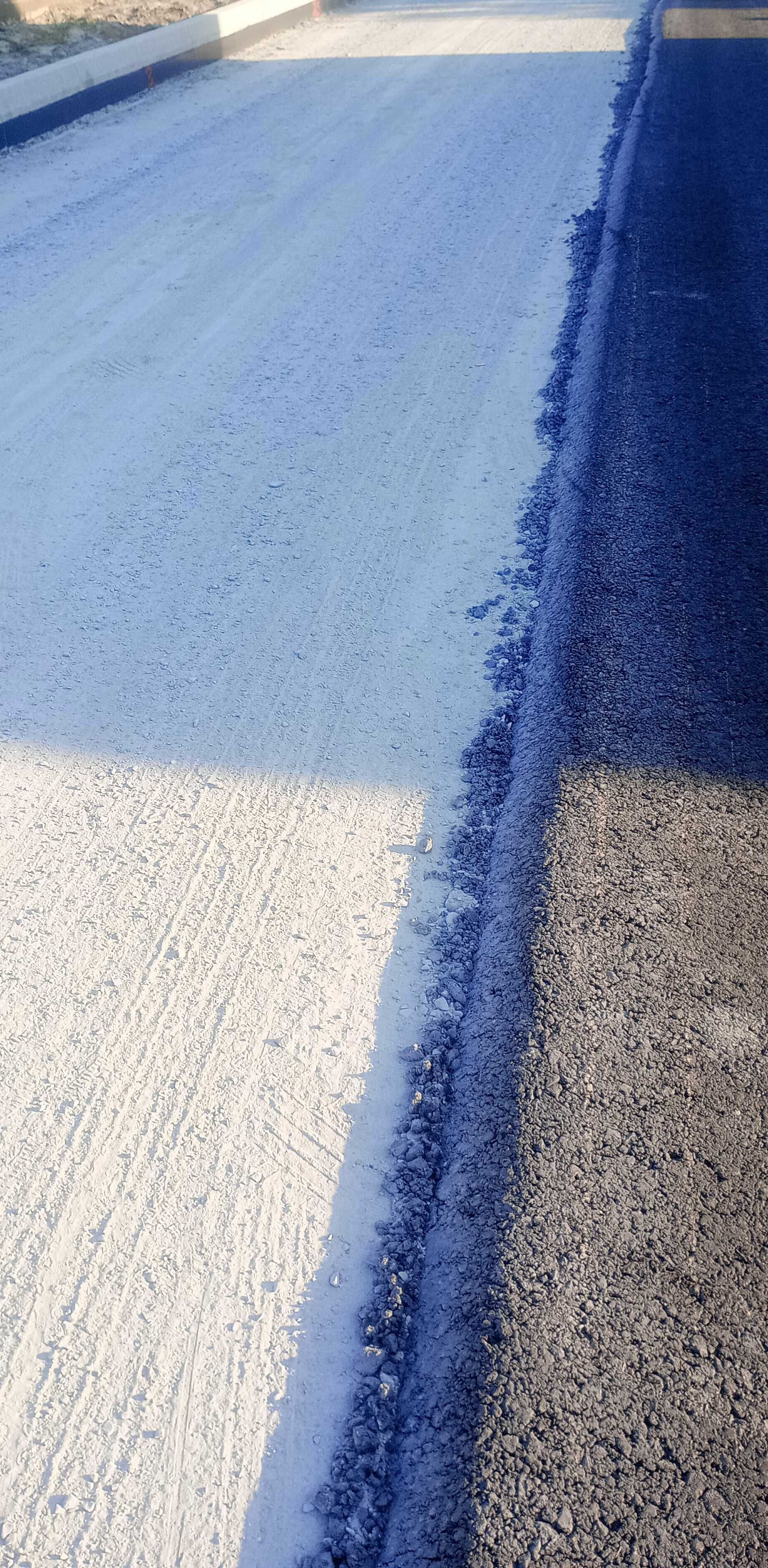 Czarnoziem, piasek, ziemia, miał granitowy, beton Rm, podbudowa, gruz