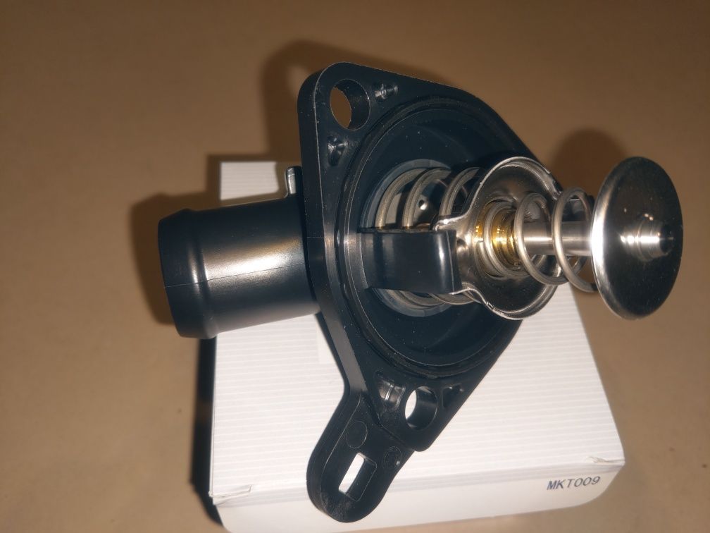 Nowy termostat Tama Honda K20