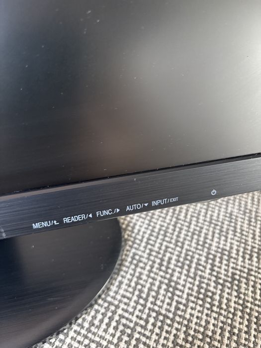 Monitor led LG incluindo cabos