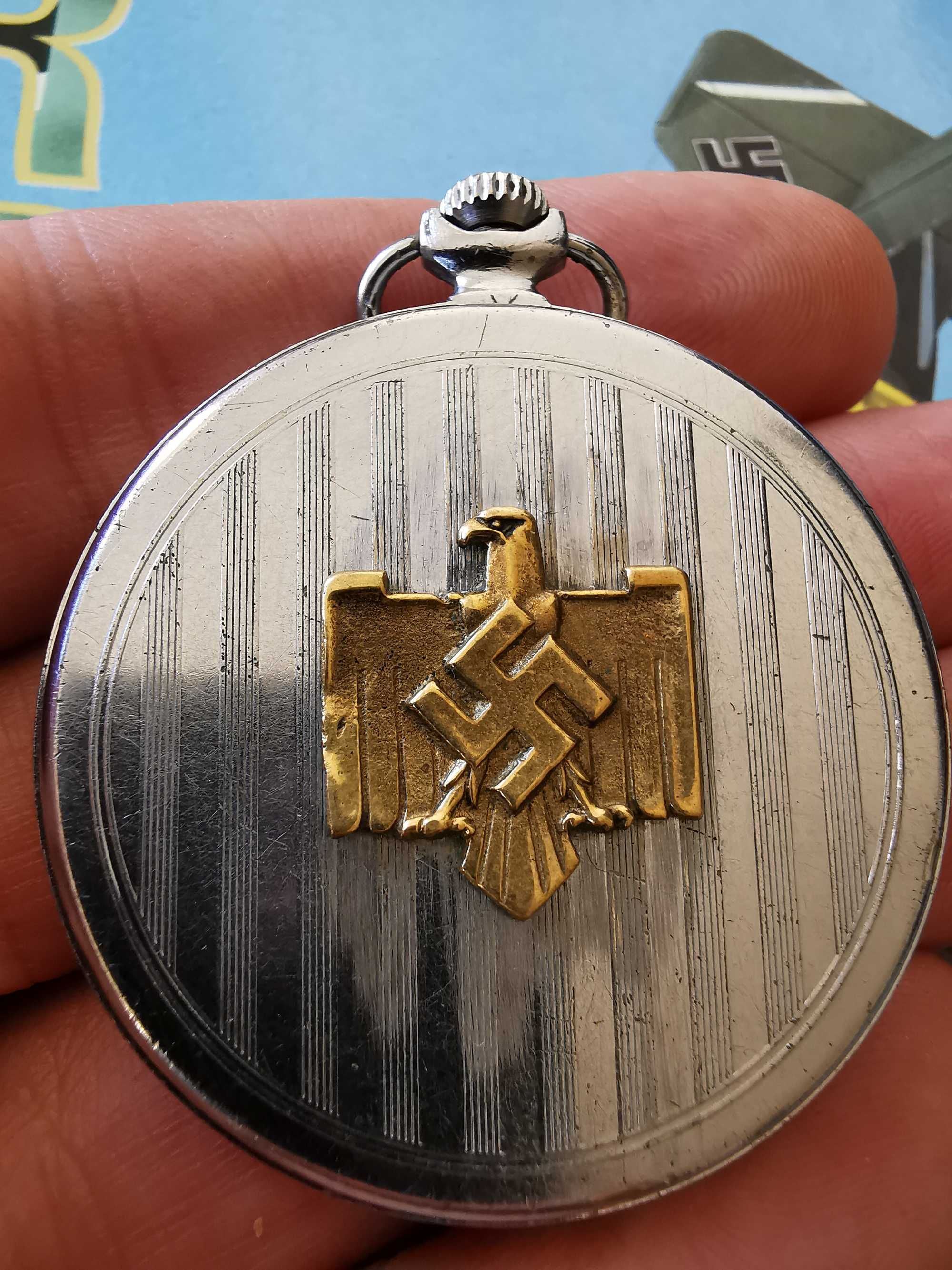 Relógio de Bolso com aplicação “Reichsadler“