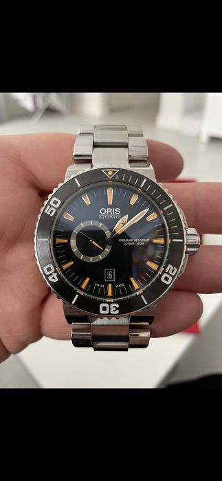 ORIS Aquis Small Second Date