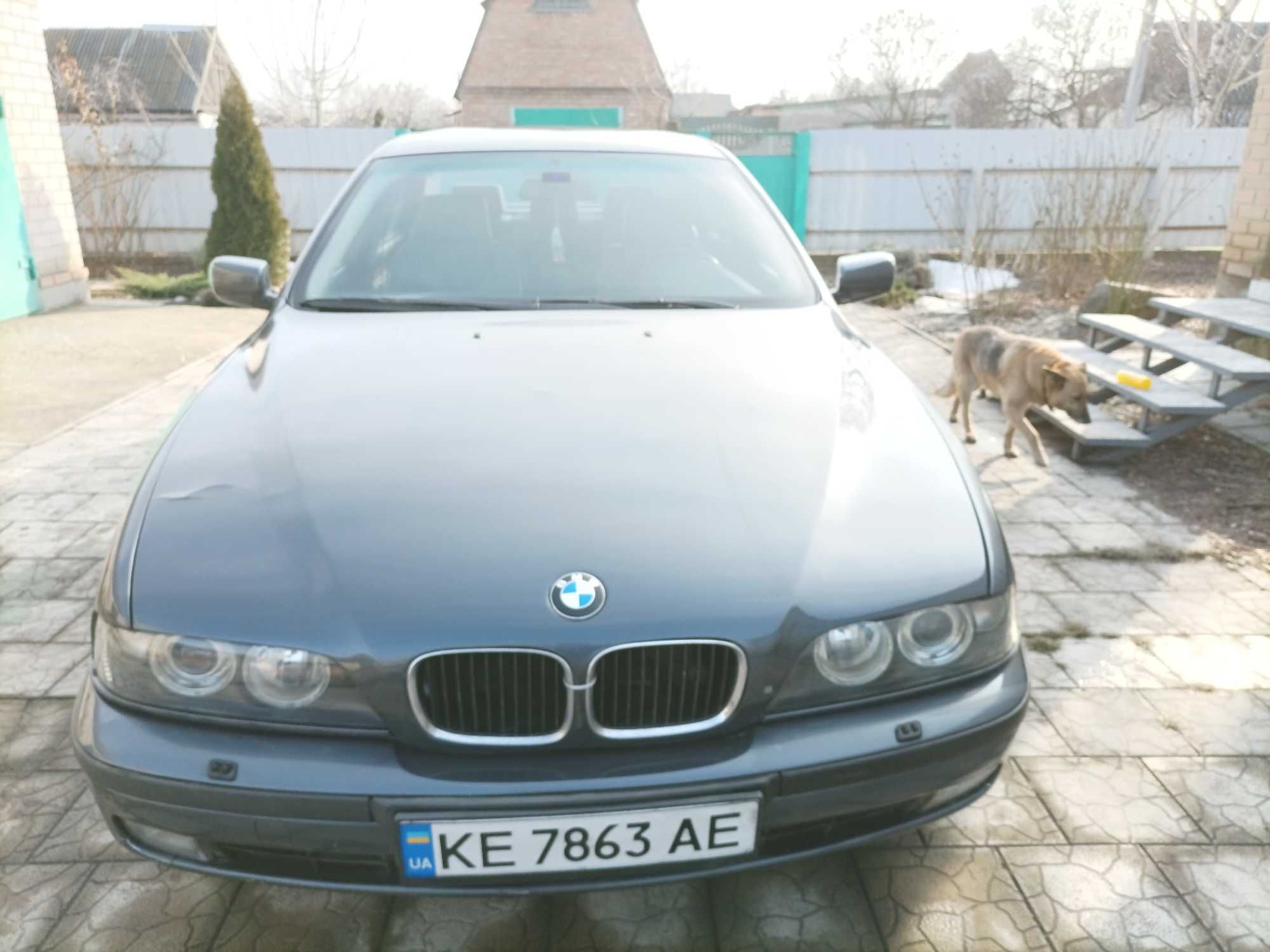 Продам свою BMW 528 i