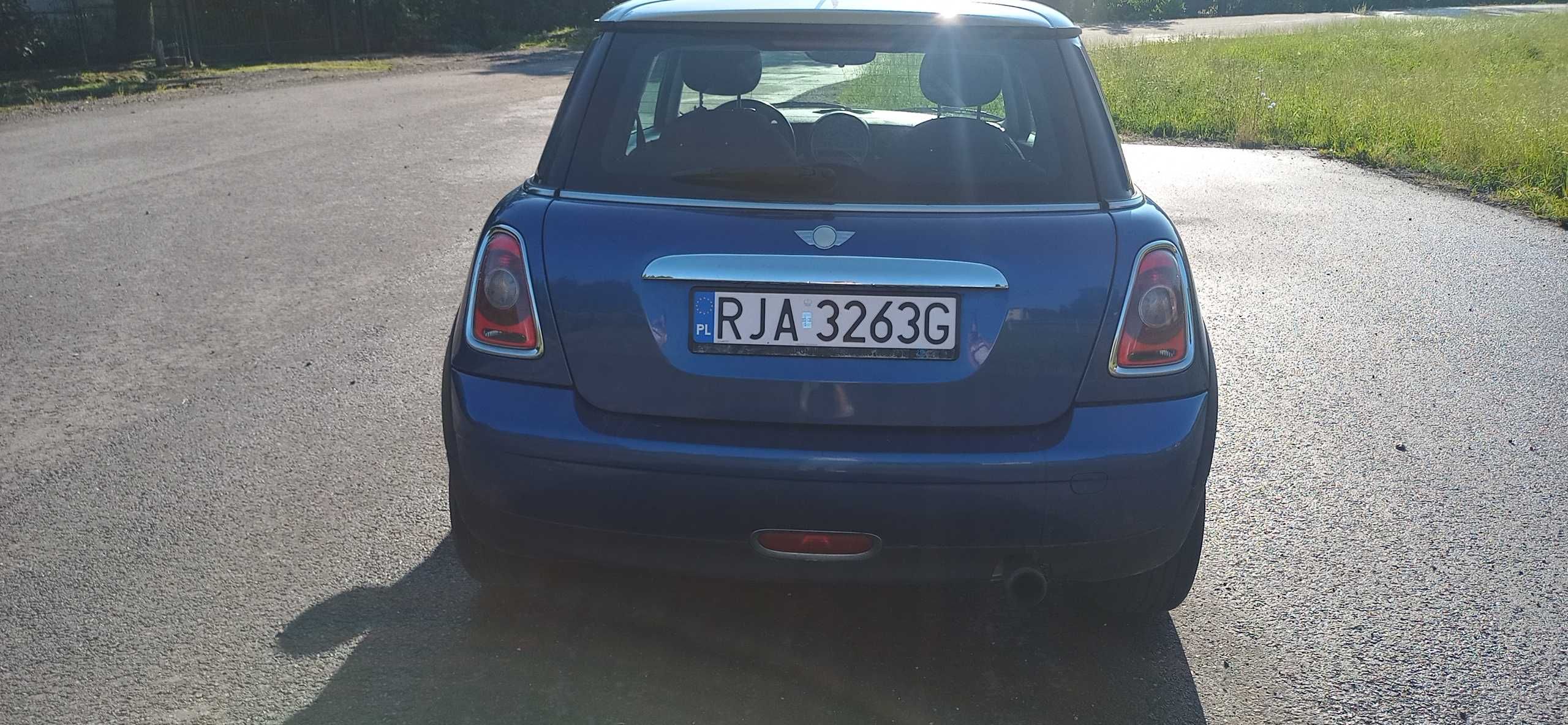 Mini Cooper 1.6 benzyna