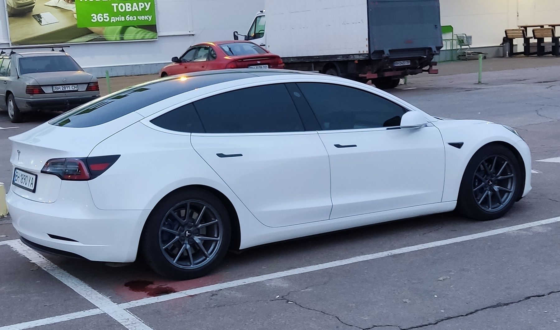 Продам Tesla Model 3 2019 LONG RANGE