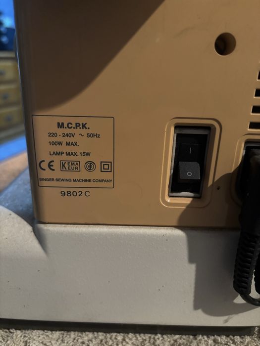 Maquina Singer athena 1200 de 1985