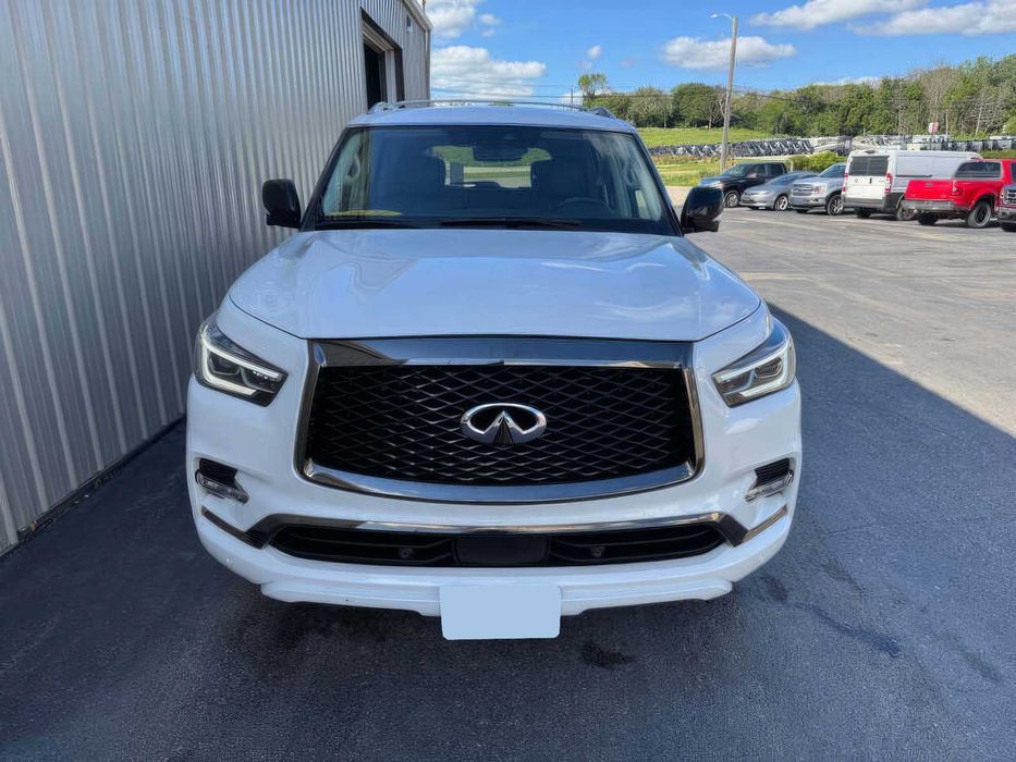 Infiniti QX80 Premium Select      2021