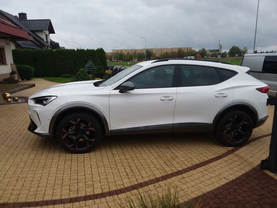 Cupra Formentor Cupra Formentor 1,5TSI 150KM 7-biegowa automatyczna DSG (biała)