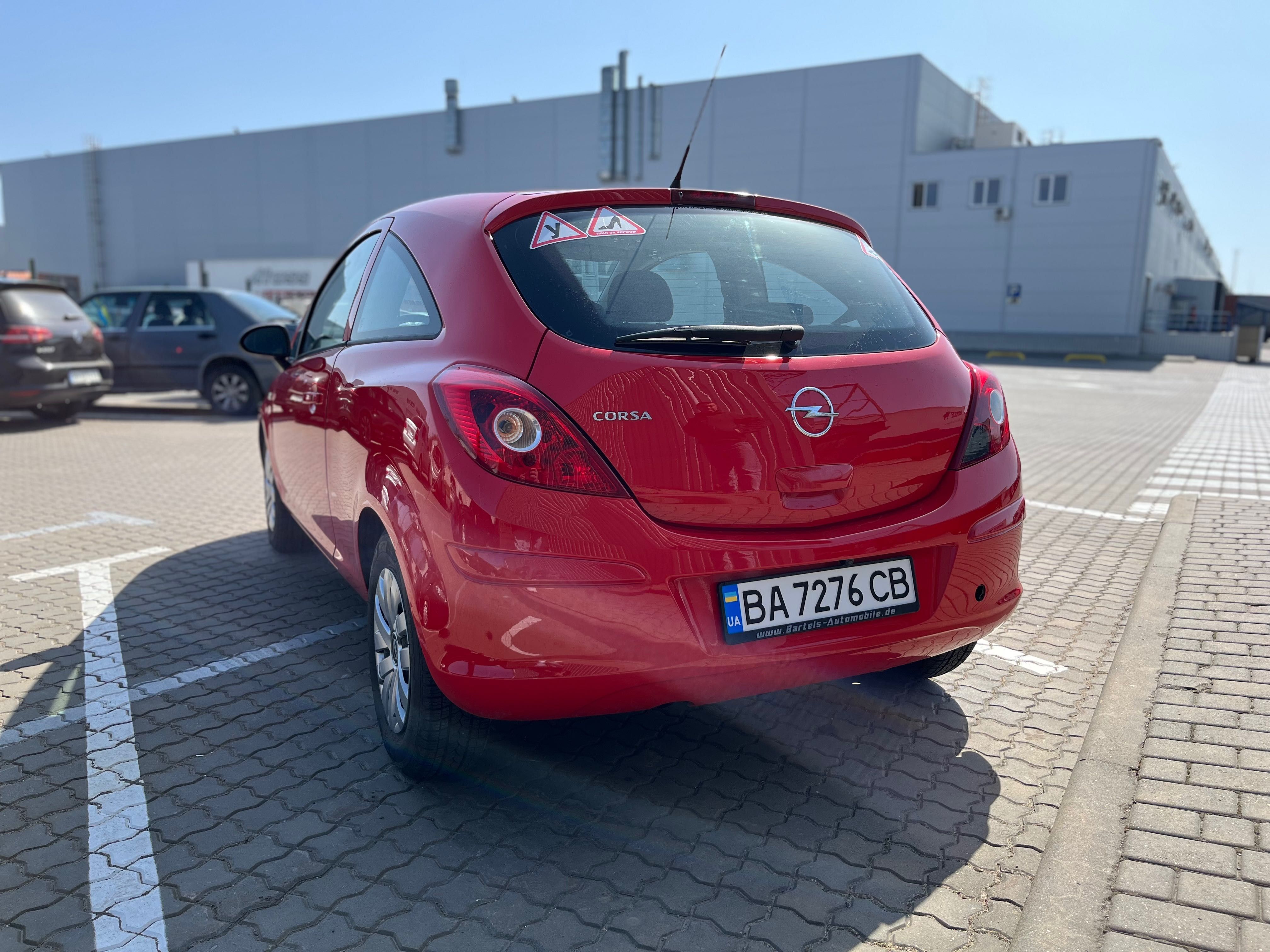 Автомобиль Opel Corsa