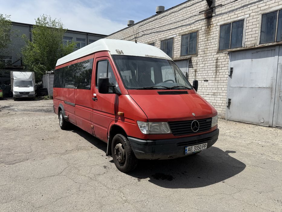 Мерседес Спринтер 2.9TD пасажир 18+1