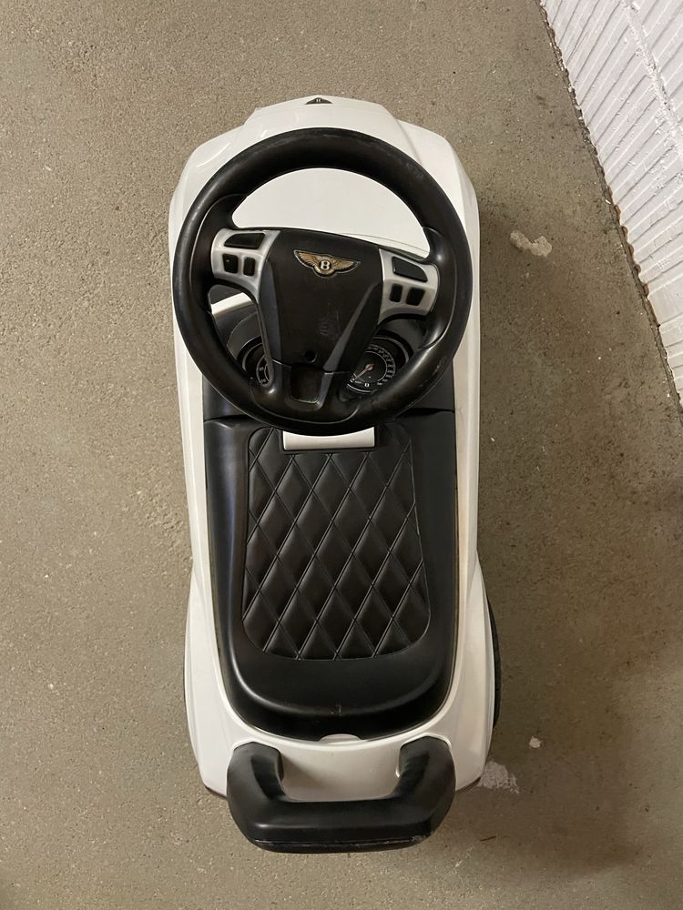 Samochodzik Bentley pchacz, jezdzik