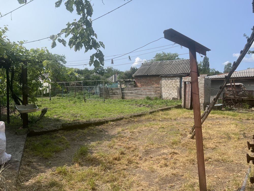 Продам добротний будинок  район Крюків ( Кременчук)