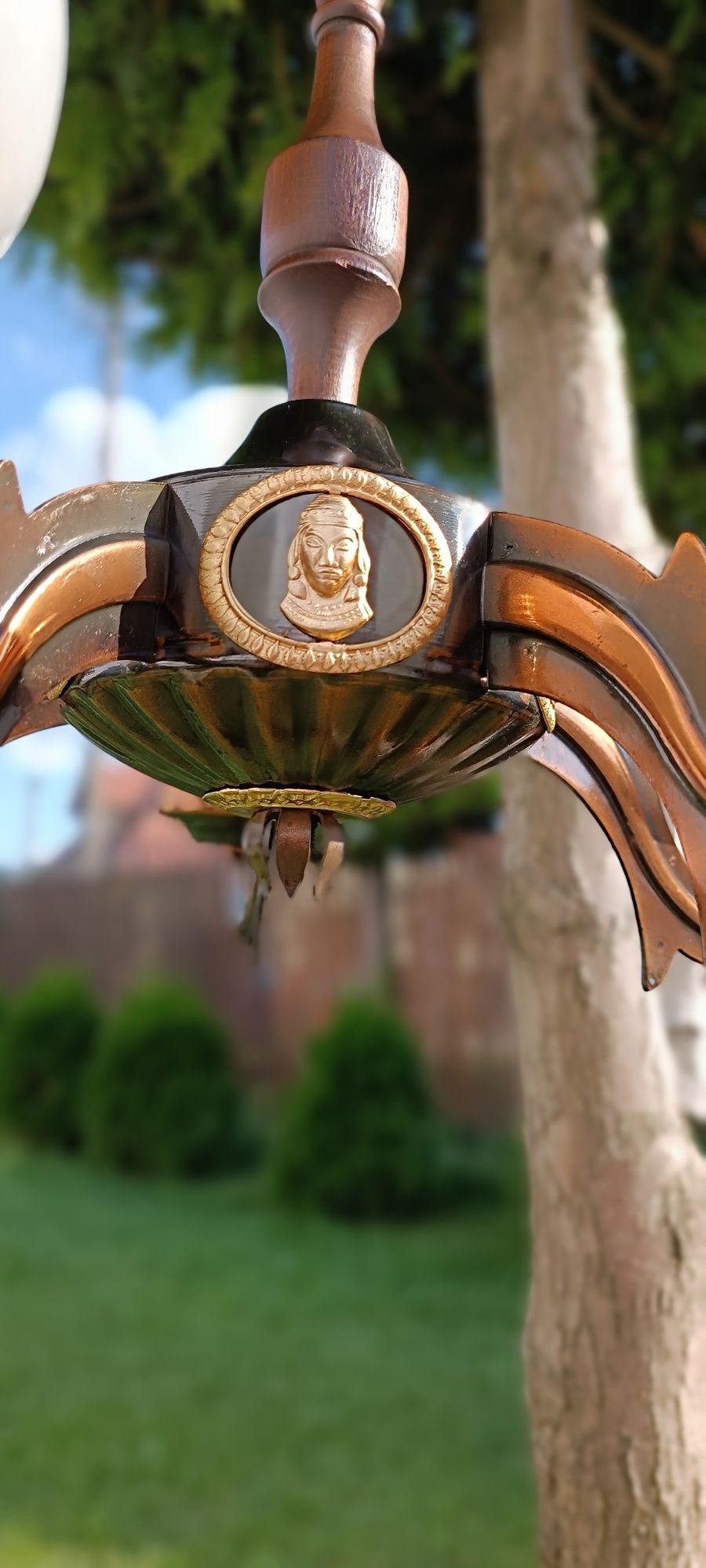 Żyrandol mosiężno drewniany sprawny